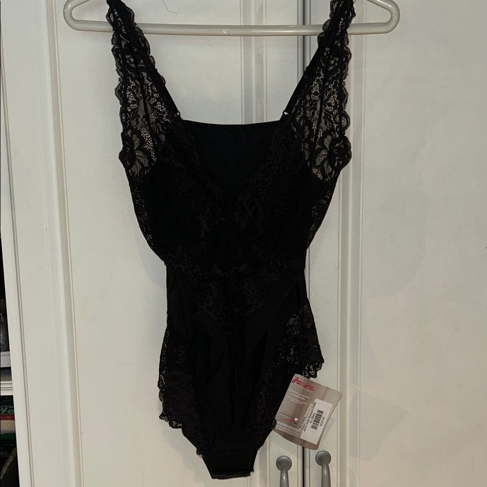 NWT! JANIRA GRETA BODYSUIT XL Elegant Black Lace